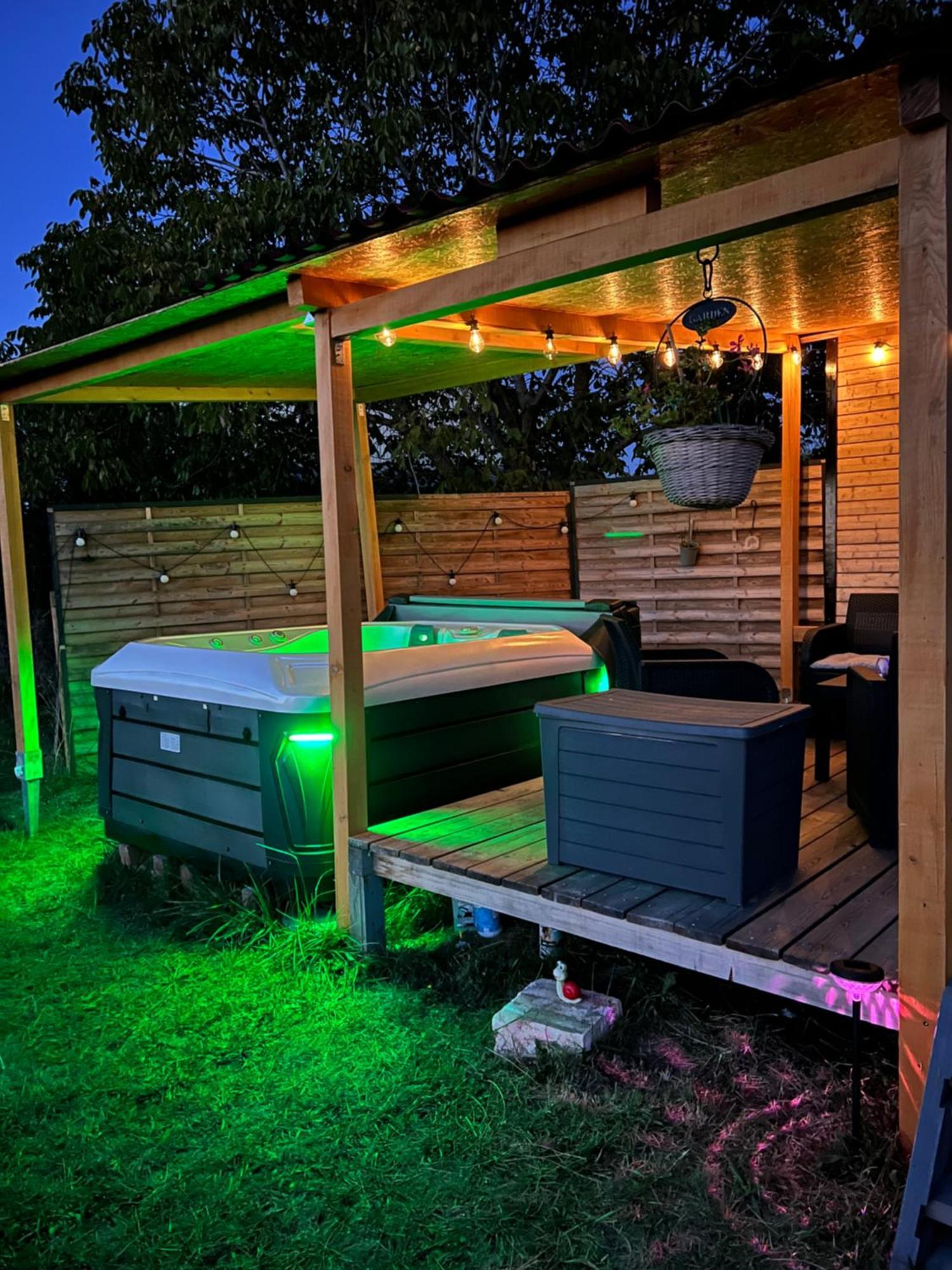 Roulotte „Douceur“ Villa Condom Exterior photo
